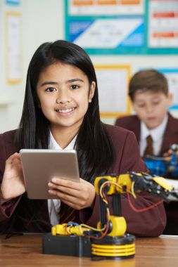 Öğrenciler bilim eğitim Robotik ders