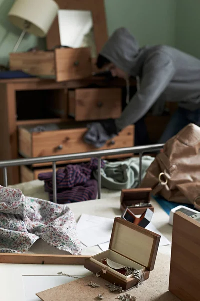 Burglar Stealing Items From Bedroom During Hose Break In — Stock Photo, Image