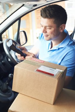 Kurye adında paket yerli evine Van'da