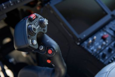 Helikopter kokpit Joystick, yakın çekim