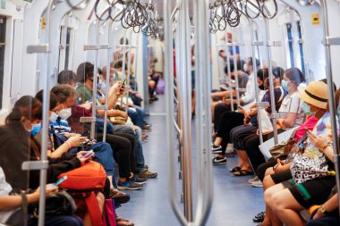 Taylandlılar işe gitmek için BTS 'yi kullanıyor. Corona virüsü bulaşan yeni biri olmayınca...