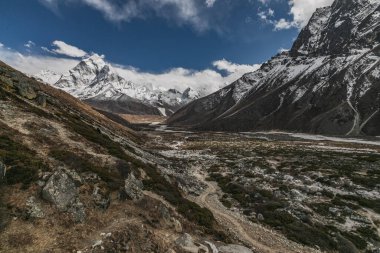 Ama Dablam, Napoli 'de. Himalaya dağları Everest 'e giden yolda..