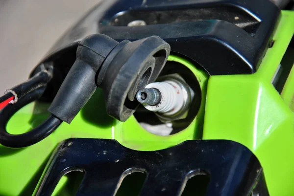 Buji bujisi makası. onarımlar