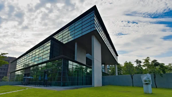 Das Museum Wurde Vom Architekten Tadao Ando Mit Einer Dreieckigen — Stockfoto