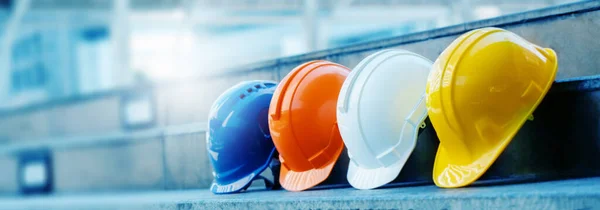 Multicolor Seguridad Construcción Sombreros Trabajador Trabajo Equipo Del Equipo Construcción — Foto de Stock