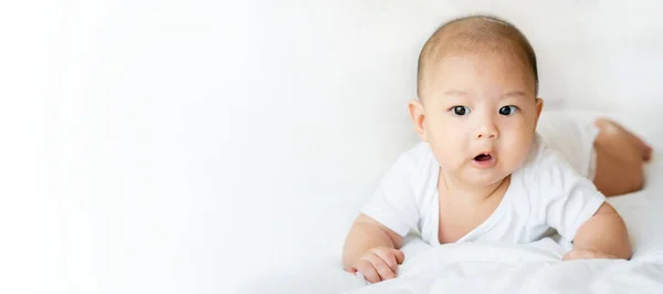 Aziatische Pasgeboren Kinderen Moeten Worden Verzorgd Ontwikkeling Van Het Lichaam — Stockfoto