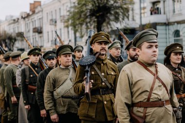 13.10.2019 Vinnitsa, Ukrayna: Almanya, Ukrayna ve Rusya 'dan askeri kulüplerin yer aldığı İkinci Dünya Savaşı askeri muharebelerinin yeniden inşasına sahne