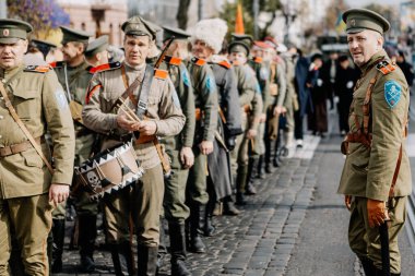13.10.2019 Vinnitsa, Ukrayna: Almanya, Ukrayna ve Rusya 'dan askeri kulüplerin yer aldığı İkinci Dünya Savaşı askeri muharebelerinin yeniden inşasına sahne
