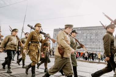 13.10.2019 Vinnitsa, Ukrayna: Almanya, Ukrayna ve Rusya 'dan askeri kulüplerin yer aldığı İkinci Dünya Savaşı askeri muharebelerinin yeniden inşasına sahne