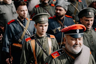 13.10.2019 Vinnitsa, Ukrayna: Almanya, Ukrayna ve Rusya 'dan askeri kulüplerin yer aldığı İkinci Dünya Savaşı askeri muharebelerinin yeniden inşasına sahne