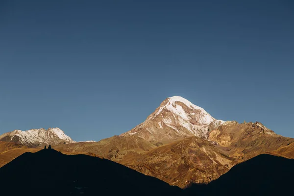 Kazbek Mountain Montaña Más Alta Georgia Uno Los Picos Nevados — Foto de Stock