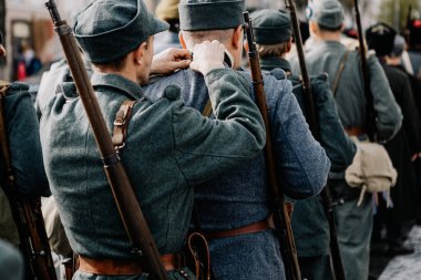 13.10.2019 Vinnitsa, Ukrayna: Almanya, Ukrayna ve Rusya 'dan askeri kulüplerin yer aldığı İkinci Dünya Savaşı askeri muharebelerinin yeniden inşasına sahne