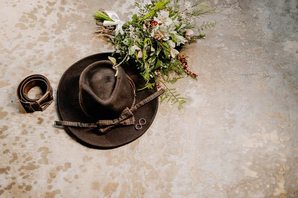 Preparativos Para Boda Hombres Elementos Ropa Anillos Boda Ramo Piso — Foto de Stock