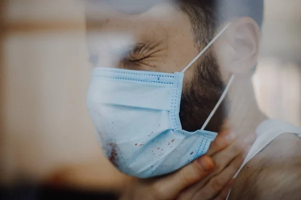 Портрет Чоловіка Медичній Масці Під Час Епідемії Коронавірусу Симптоми Небезпечного — стокове фото