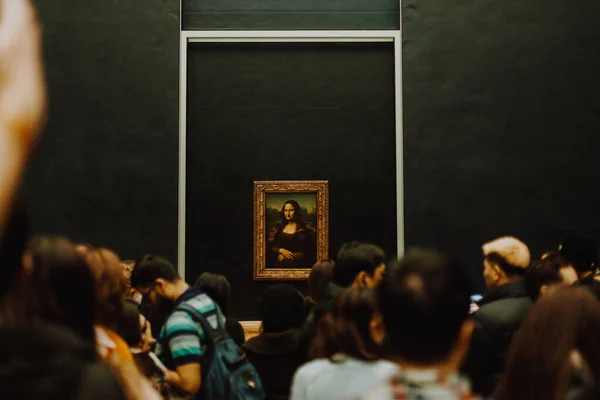 2020 Париж Франція Знаменита Картина Леонардо Давінчі Виставлена Луврі Навколо — стокове фото