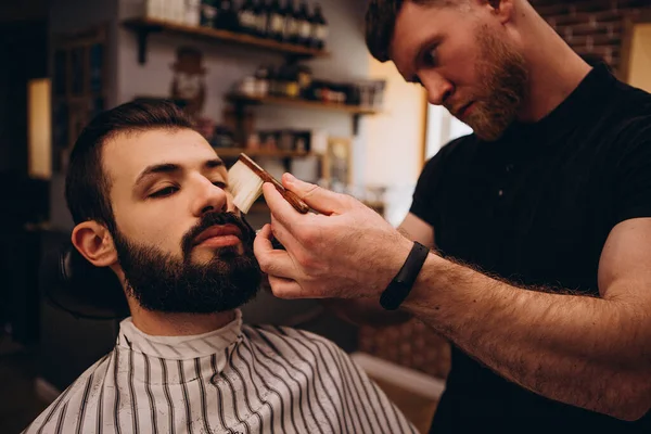 Perfekte Form Bekommen Nahaufnahme Von Der Seite Eines Jungen Stylischen — Stockfoto