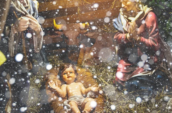 Szopka Bożonarodzeniowa Reprezentowana Przez Figury Porcelanowe Maryi Józefa Dzieciątka Jezus — Zdjęcie stockowe