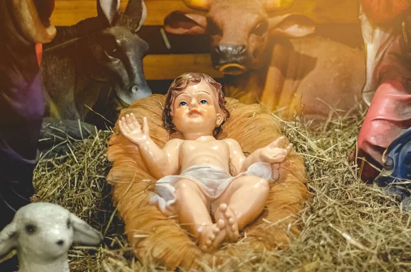 Szopka Bożonarodzeniowa Reprezentowana Przez Figury Porcelanowe Maryi Józefa Dzieciątka Jezus — Zdjęcie stockowe