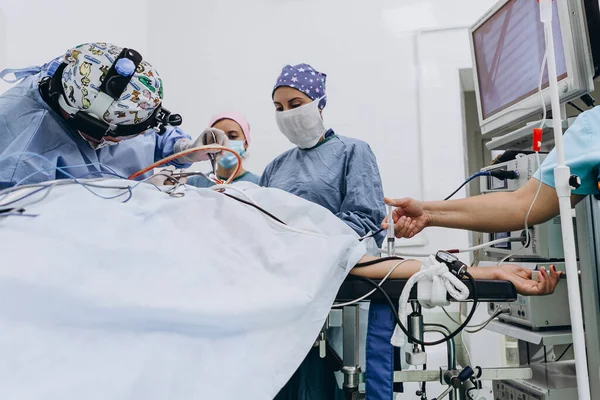 2019 Kiew Ukraine Team Professioneller Chirurgen Führt Invasive Operationen Einem — Stockfoto