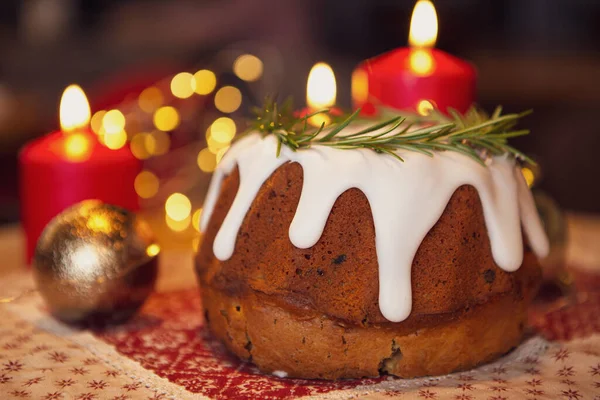Gâteau Noël Décoré Pâtisserie Noël Européenne Traditionnelle Parfumé Maison Soufflé — Photo