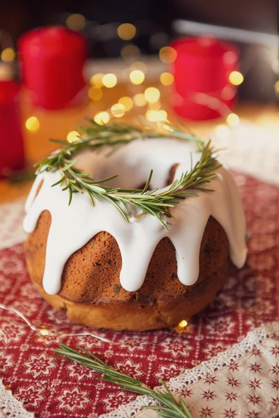 Pastel Navidad Decorado Pastelería Tradicional Europea Navidad Casa Fragante Horneado — Foto de Stock
