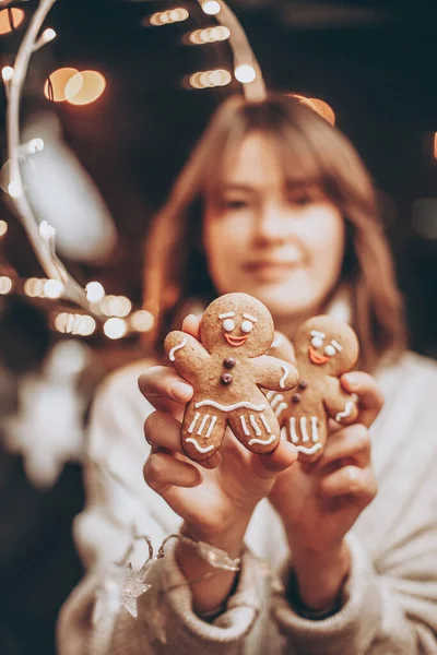 Concepto Para Café Panadería Para Vacaciones Navidad Mujer Sonriente Sosteniendo — Foto de Stock