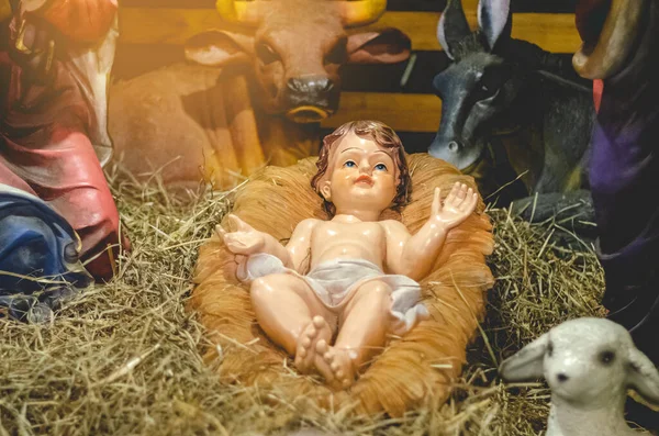 Szopka Bożonarodzeniowa Najświętszym Dzieciątkiem Najświętszą Maryją Panną Świętym Józefem Wołem — Zdjęcie stockowe