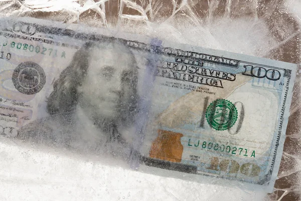Новий Законопроект 100 Доларів Заморожений Під Шаром Льоду Концепція Глобальної — стокове фото