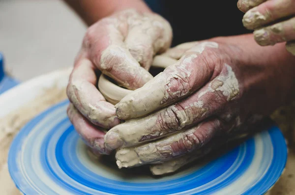 Straatmasterclass Het Modelleren Van Klei Een Pottenbakkerswiel Pottenbakkerij — Stockfoto