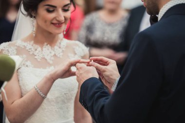 alyans takmak gelenek