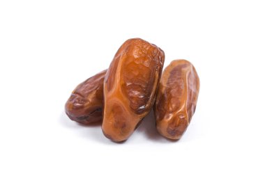 Kurumuş tarihler beyaz arkaplanda izole edildi