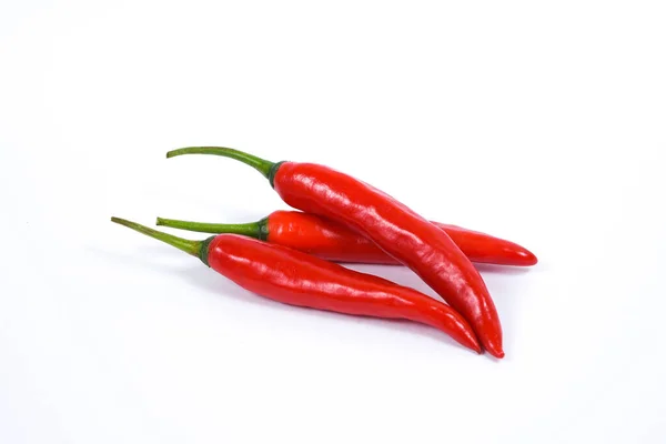 Närbild Ovanifrån Röd Chili Peppar Med Skivad Vit Bakgrund Raw — Stockfoto