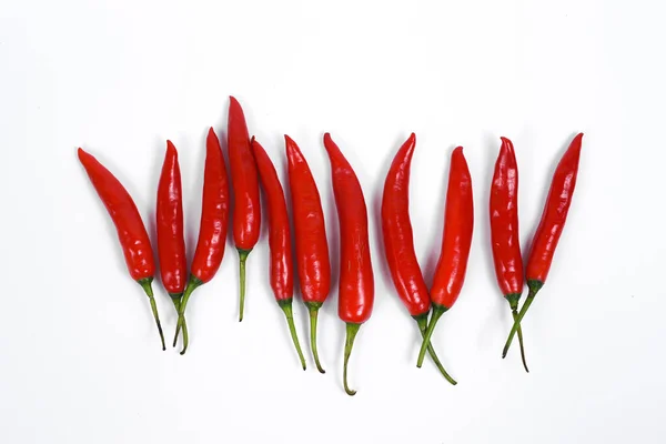 Närbild Ovanifrån Röd Chili Peppar Med Skivad Vit Bakgrund Raw — Stockfoto