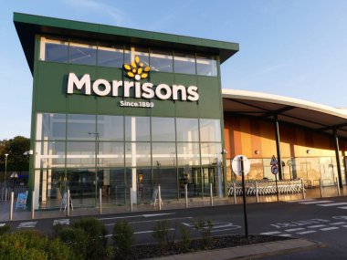 Watford 'daki Morrison süpermarketinin ana girişi.