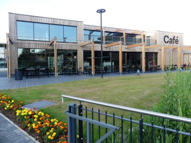 Watford 'daki Croxley Park' taki Kovan adlı bir iş parkı çalışanının Kafe kısmı.