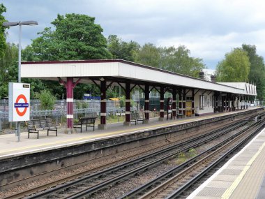 Chalfont ve Latimer İstasyonu, Londra Metro Metropolitan Hattı, Buckinghamshire, İngiltere