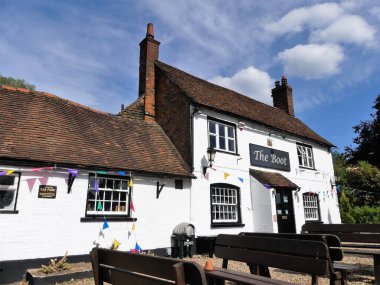 The Boot Public House (1739 'da inşa edildi), The Green, Sarratt, Hertfordshire