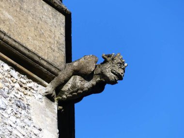 Buckinghamshire, İngiltere 'deki Penn Sokağı' ndaki Kutsal Üçlü Kilise Kulesi 'nde Gargoyle.
