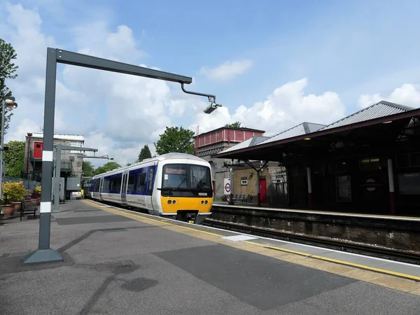 Línea Chiltern Clase 165 Tren Diesel Turbo Estación Rickmansworth — Foto de Stock