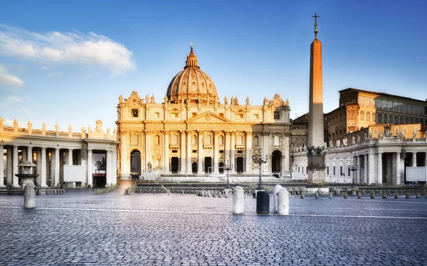 Empty Peter Square Saint Peter Basilica Dawn Vatican Rome Europe — Stock Photo, Image