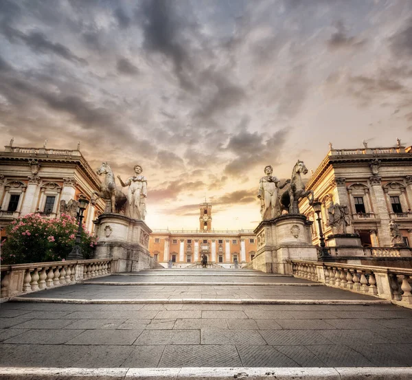 Σκάλα Που Οδηγεί Στην Piazza Del Campidoglio Την Αυγή Καπιτώλιο — Φωτογραφία Αρχείου