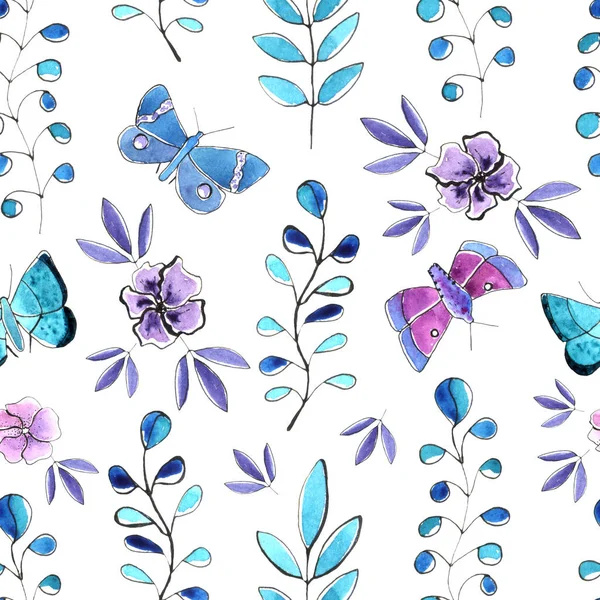 Голубые и фиолетовые бабочки и листья — стоковое фото