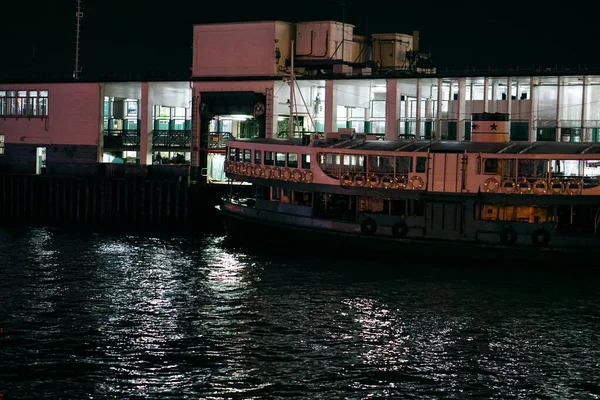 Αστέρι Ferry Pier Νύχτα — Φωτογραφία Αρχείου