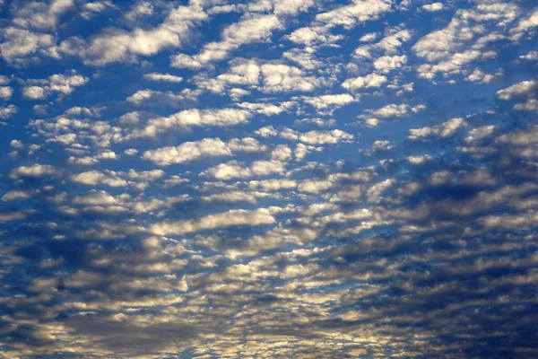 Ciel Bleu Avec Nuage Altocumulus — Photo