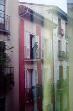 Eski Pamplona kasabasındaki yerlerin fotoğraf koleksiyonu.