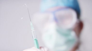 Bağışıklık. Google 'lı doktor, tıbbi maske Corona virüsü covid-19' a karşı aşı hazırlıyor.