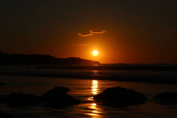 Sonnenuntergang Strand Die Sonne Spiegelt Sich Meer Costa Rica — Stockfoto