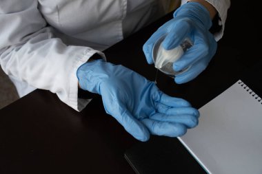 Ellerini yıkamak hayatını kurtarabilir. 