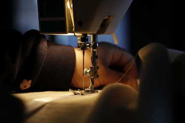 Sewing Machine Night — Stock Photo, Image