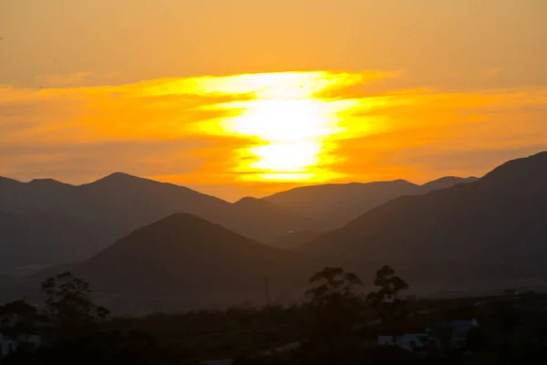 Ηλιοβασίλεμα Πάνω Από Την Οροσειρά Στο Μικρό Καρού Νότια Αφρική Royalty Free Φωτογραφίες Αρχείου